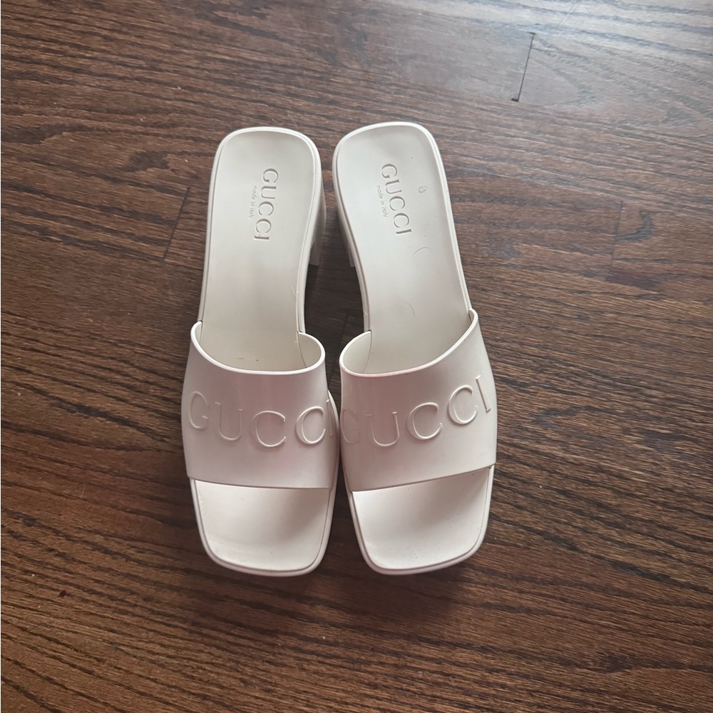 Gucci sandals